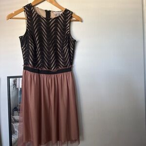 Elegant Black and Pink Sleeveless Dress